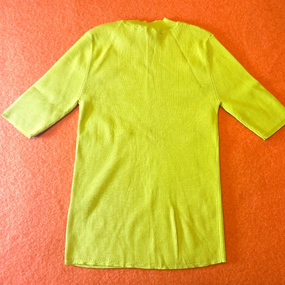 Minimalist chartreuse ribbed elbow-length sleeve high neck sweater NWT - Picture 9 of 9